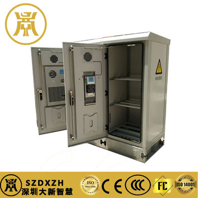 Cubierta eléctrica impermeable de dos bahías Cubierta de almacenamiento de baterías anticorrosión con enfriamiento
