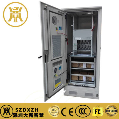 22U Ip55 gabinete de telecomunicaciones al aire libre utilizado para estaciones base de telecomunicaciones con batería