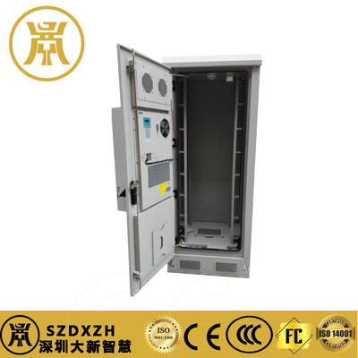 40U gabinete de telecomunicaciones al aire libre IP55 / IP65 19 Inch Rack Recinto con aire acondicionado